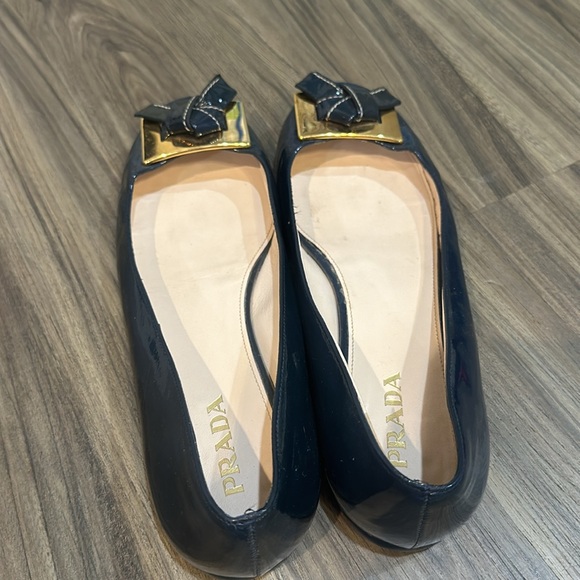 Prada Patent Leather Flats 38.5 - Picture 4 of 4